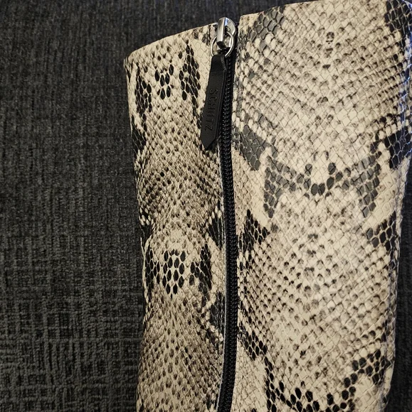 Schutz Snakeskin Leather Sole Heels - Picture 4 of 7